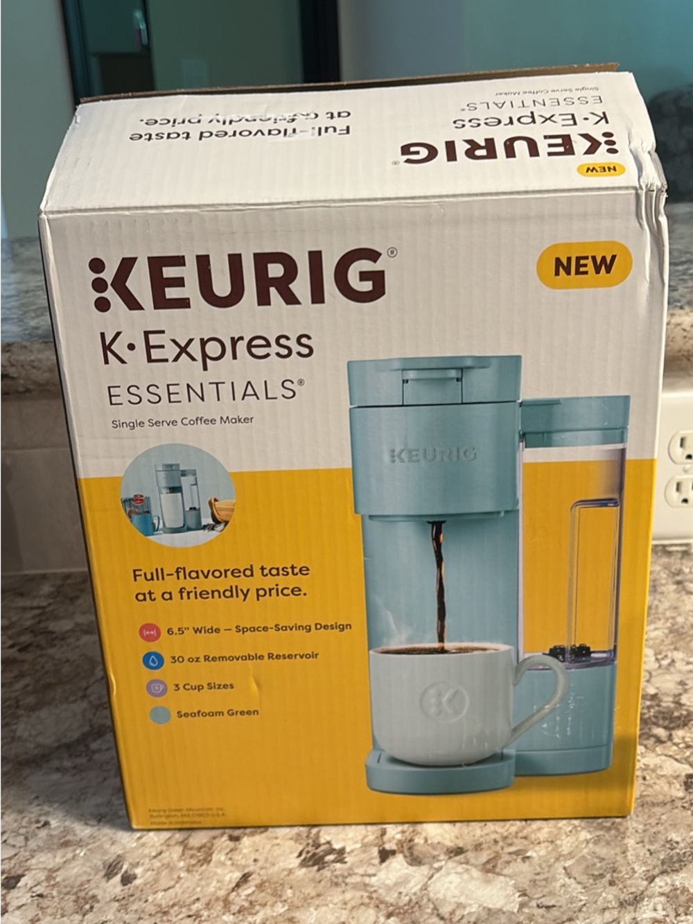 Keurig Single Serve Coffee Maker in Mint Green